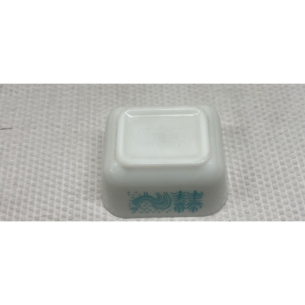 Pyrex 501 Amish Butter Print 1.5 Cup Refrigerator Dish Turquoise NO LID ## - Picture 4 of 5